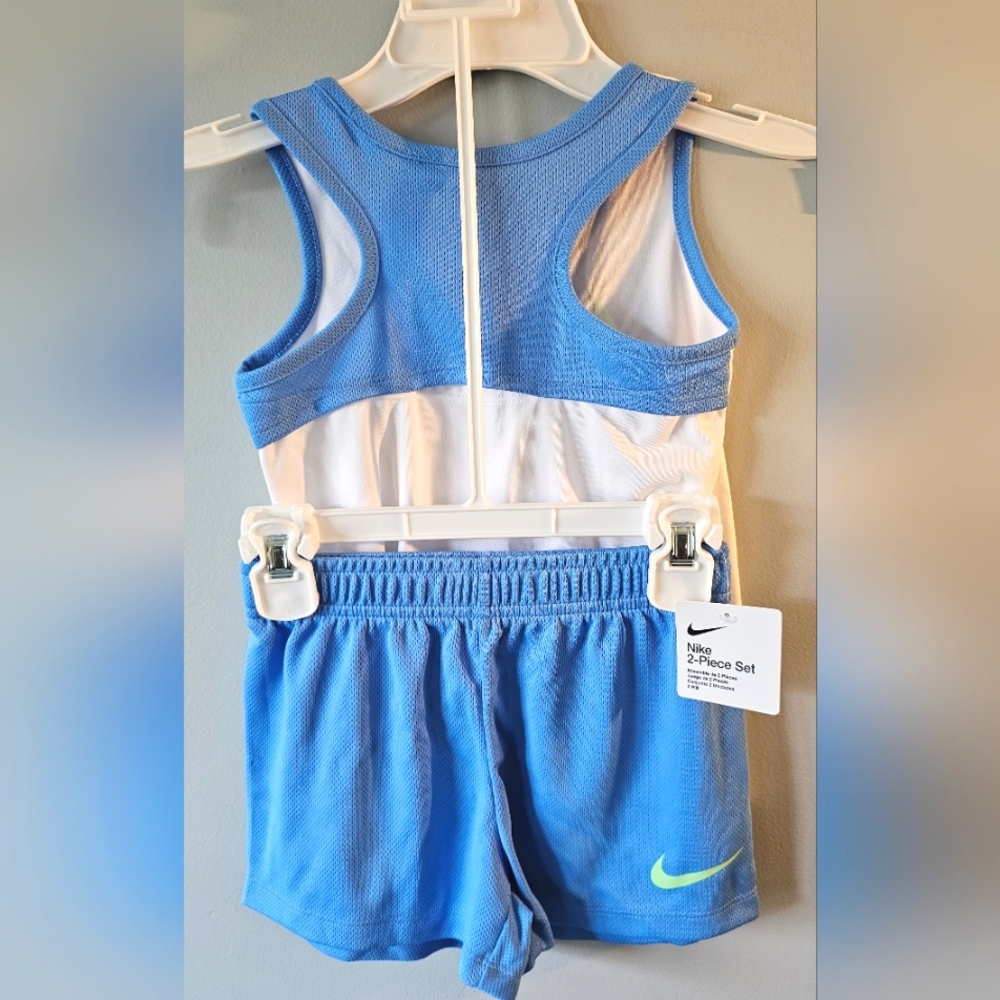 NWT-Nike-DRI-FIT-Girls-Shorts and Tank Set-Size 4-5 Yrs-Blue, White & Green - Picture 2 of 2